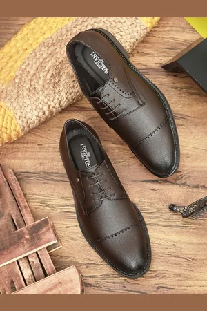 Invictus Men Textured Formal Derbys