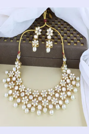 I Jewels Gold-Plated Kundan Stone Studded and Pearl Beaded Jewellery Set