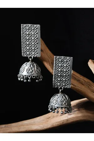 Sukkhi Earrings : Buy Sukkhi Silver Pleasing Oxidised Chandelier Earring  Online|Nykaa Fashion