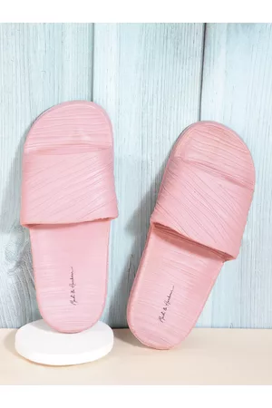 Mast & Harbour Women Pink Textured Sliders