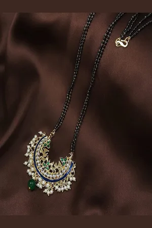 I Jewels Green & Gold-Plated Pearl Studded & Beaded Enamel Mangalsutra