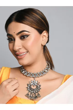 Fida Women Silver-Toned Silver-Plated Choker Necklace