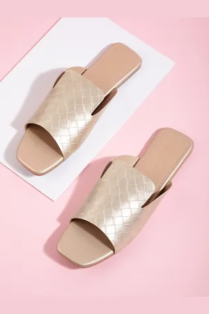 Mast & Harbour Women Textured Open Toe Flats