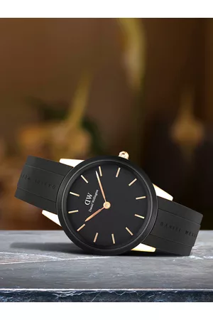Daniel Wellington Men Iconic Motion 40mm Dial Watch - DW00100425