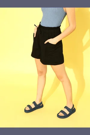 Mast & Harbour Women Black Solid Cinched Waist Shorts