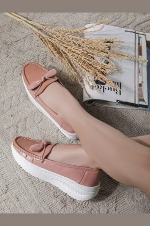 SHEZONE Women Textured Slip-On Sneakers