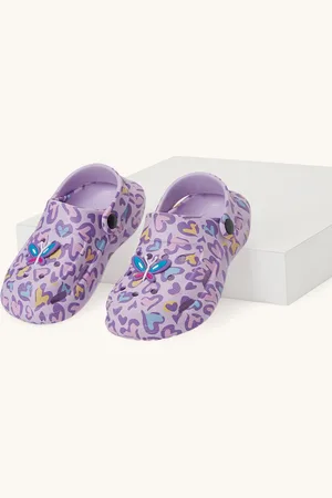 Pantaloons Girls Self Design Clogs
