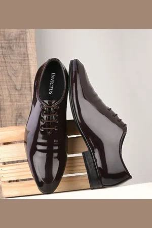 Invictus Men Round Toe Formal Oxfords
