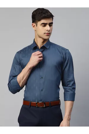 MANQ Men Smart Solid Regular Fit Formal Shirt