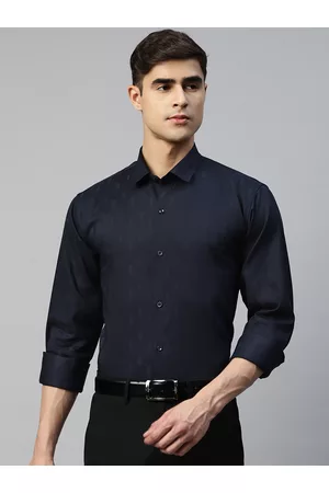 MANQ Men Smart Solid Regular Fit Formal Shirt