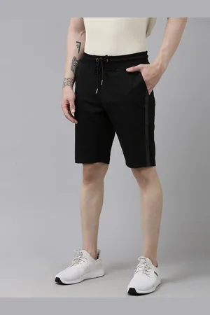 Ralph Lauren Men Solid Regular Fit Mid-Rise Knitted Shorts With Side Stripes