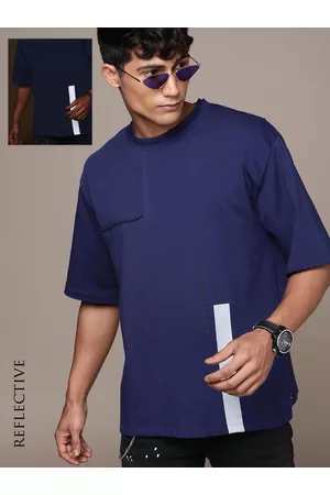 FORCE IX Men Self Design Pure Cotton Loose Fit T-shirt with Reflective Stripe Detail