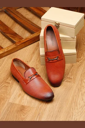 MUTAQINOTI Men Textured Lightweight Formal Loafers