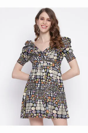IQRAAR Women Black Geometric Printed Wrap Dress
