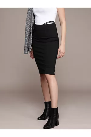 Calvin Klein Solid Straight Fit Skirt With Cut Out detail
