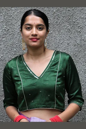 Chidiyaa Women Green Embellished Silk Saree Blouse