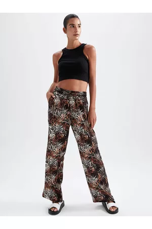 DeFacto Women Mid Rise Tropical Printed Parallel Trousers