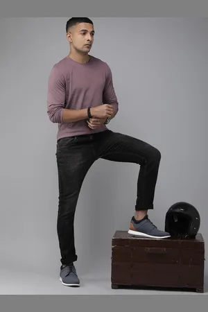 Roadster The Lifestyle Co. Men Pure Cotton Solid Long Sleeves T-shirt