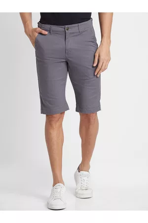 Globus Solid Stretchable Slim Fit Knee Length Chino Shorts