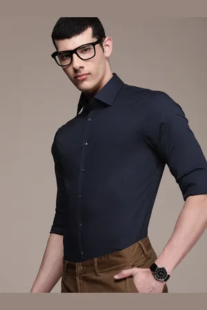 Calvin Klein Men Solid Slim Fit Casual Shirt