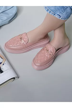 SHEZONE Women Textured Round Toe Mules Flats
