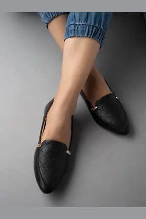 Shoetopia Girls Woven Design Loafers