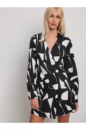 NA-KD Printed Mini Wrap Dress