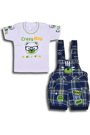 Wish Karo Infants Graphic Printed T-shirt & Dungaress