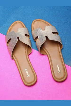 Max shop collection sandals