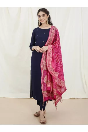 Ambraee Floral Embroidered Kurta with Trousers & Dupatta