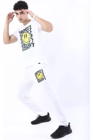 Ketch Men White & Black Printed Slim Fit T-shirt