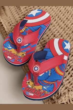 Kidsville Boys Captain America Printed Flip Flops