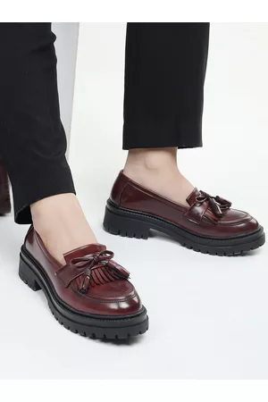 SHUZ TOUCH Women Padded Insole Tassel Loafers