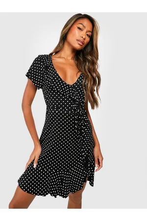 Boohoo Polka Dots Printed Ruffle A-Line Dress with a Belt