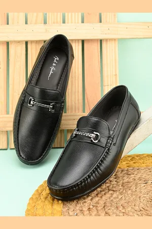Mast & Harbour Men Black Lightweight Casual Loafers