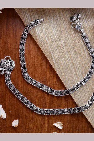 TEEJH Set Of 2 Oxidised Silver-Plated Disha Linked Ghungroo Anklets