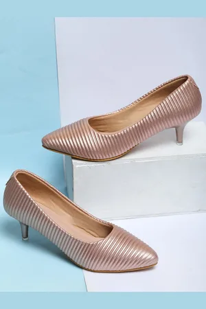 SHUZ TOUCH Pointed Toe Textured Kitten Pumps