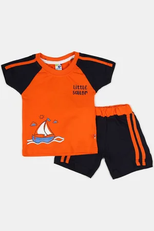 V-Mart Infant Boys Colourblocked Pure Cotton Round Neck T-shirt with Shorts Clothing Set