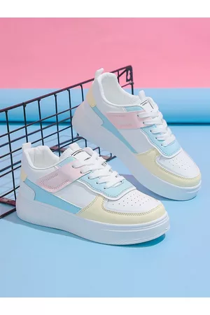 Shoetopia Girls Colourblocked Lightweight Lace-Ups Sneakers