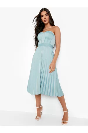 Boohoo Off-Shoulder Accordion Pleated A-Line Midi Dress