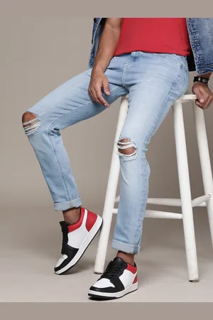 Calvin Klein Men Skinny Fit Highly Distressed Heavy Fade Stretchable Mid-Rise Jeans