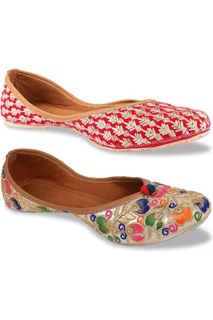 DESI COLOUR Women Pack of 2 Mojaris
