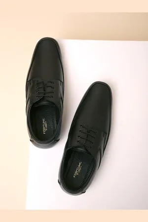 Liberty Men Black Solid Leather Formal Derbys