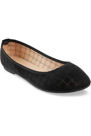 Buy Mochi Women Bronze Ethnic Sandals Online