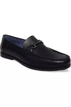 ZOOM Men Leather Formal Loafers With Buckle Detail