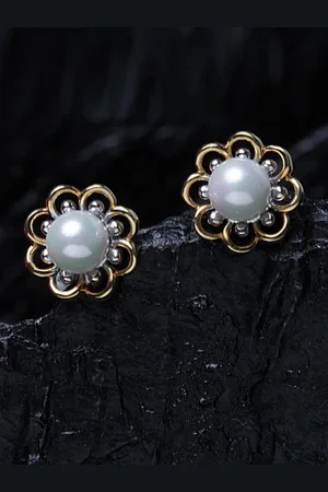 CLARA Silver-Toned Floral Studs Earrings