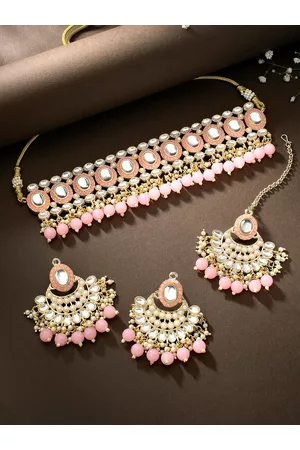 Peora Gold-Plated Kundan Pearl Choker Necklace Jewellery Set