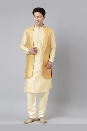 TheEthnic.Co Mandarin Collar Kurta with Trousers With Printed Jacket