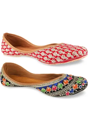 DESI COLOUR Women Pack Of 2 Red & Blue Woven Design Mojaris