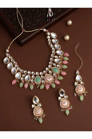 Asmitta Jewellery Gold-Plated Kundan Necklace and Earrings with Maang Tika